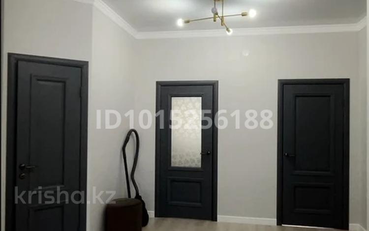 2-комнатная квартира · 100 м², мкр. Алтын орда, Баишева 7а за 44 млн ₸ в Актобе — фото 2