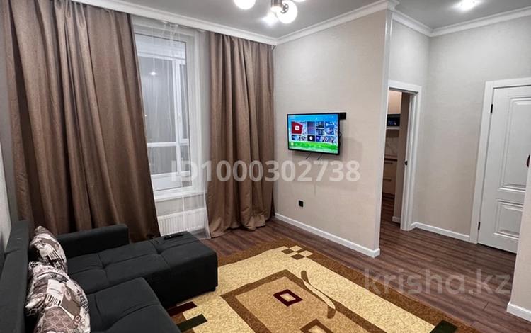 1-комнатная квартира · 36 м² · 10/12 этаж, Жубан Молдагалиев 3 за 250 000 ₸ в Астане, Нура р-н — фото 2