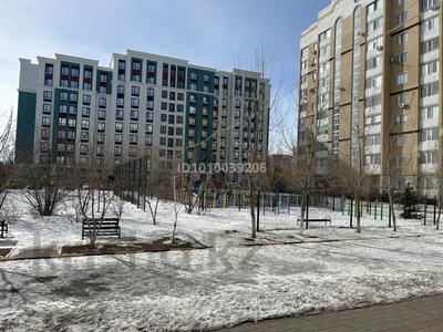 2-комнатная квартира · 74 м² · 8/10 этаж, мкр. Алтын орда, Батыс-2 13б — Пр. А. Молдагуловой и ул. Мангилик за 170 000 〒 в Актобе