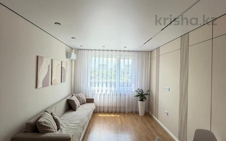 2-комнатная квартира · 42.5 м² · 8/10 этаж, Райымбека 174/2 за 45 млн ₸ в Алматы, Алмалинский р-н — фото 2