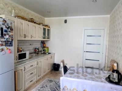 2-бөлмелі пәтер · 75 м² · 5/9 қабат, Военный городок ул Зеленная 25\1, бағасы: 37 млн ₸ в Костанае