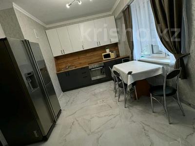 3-комнатная квартира, 110 м², 4/14 этаж помесячно, Тараса Шевченко 8 за 350 000 〒 в Астане, Сарыарка р-н