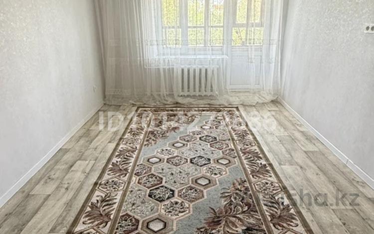 1-комнатная квартира · 35 м² · 3/5 этаж, мкр 8, Молдагулова 47 — Напротив Алии за 130 000 ₸ в Актобе — фото 2