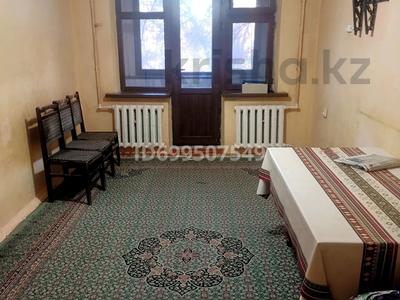 3-бөлмелі пәтер · 59 м² · 2/5 қабат · ай сайын, Толе Би 5, бағасы: 150 000 〒 в Шымкенте, Аль-Фарабийский р-н