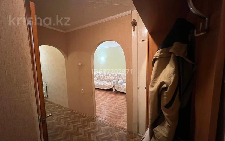 2-комнатная квартира, 45.4 м², 3/5 этаж, Расковой 3 за 13 млн 〒 в Жезказгане — фото 2