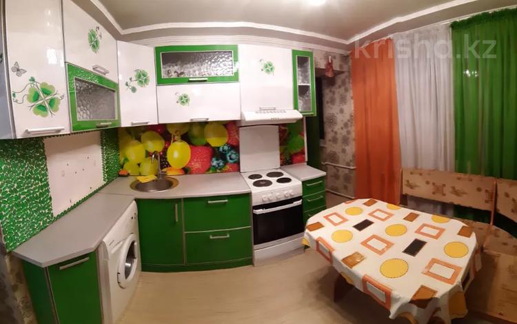 1-комнатная квартира, 35 м², 2/9 этаж по часам, Естая 89 за 1 000 〒 в Павлодаре — фото 2
