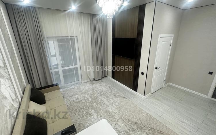 2-комнатная квартира · 44 м² · 4/18 этаж, Жумекен Нажимеденов 33 за 300 000 ₸ в Астане, Сарайшык р-н — фото 2