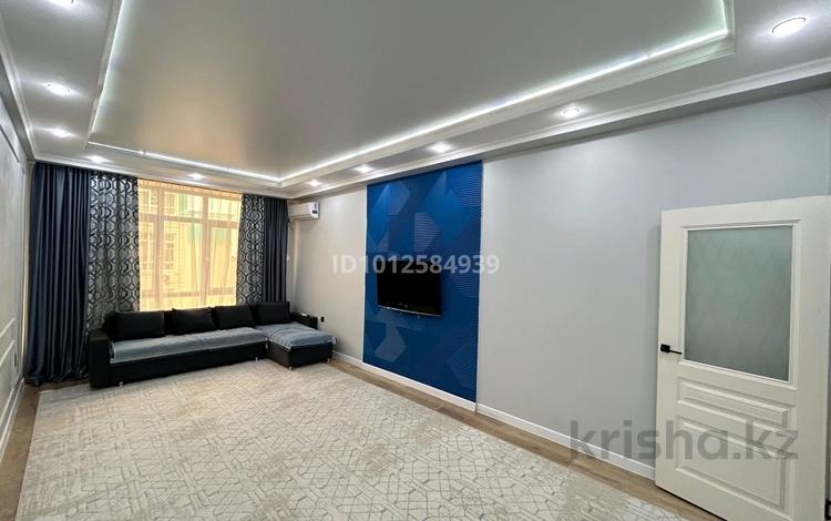 2-бөлмелі пәтер · 72 м² · 4/5 қабат, мкр Самал, Мкрн Самал 15, бағасы: 230 000 ₸ в Атырау — фото 2