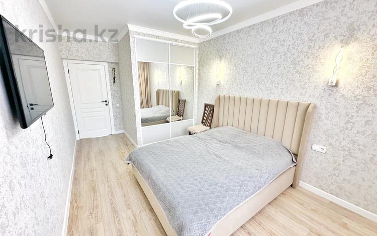 4-комнатная квартира, 108 м², 10/12 этаж, Сатпаева 90 — Туркебаева