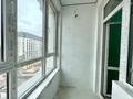 2-комнатная квартира, 60 м², 11/12 этаж, Омарова 2 за 32 млн 〒 в Астане, Есильский р-н — фото 11