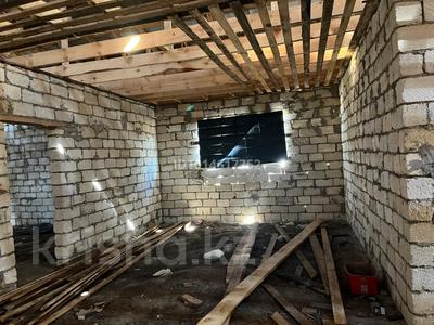 Отдельный дом · 5 комнат · 240 м² · 10 сот., Участок 422 за 16 млн ₸ в Актобе, жилой массив Жанаконыс