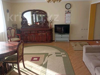 4-комнатная квартира · 150 м² · 2/6 этаж, Сарайшык 79/2 за 300 000 〒 в Уральске