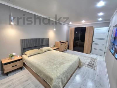 1-комнатная квартира · 34 м² · 2/5 этаж, Кердери 172 — Урал_Казииту_Вокзал_Сокол_Сити Центр за 11 000 ₸ в Уральске
