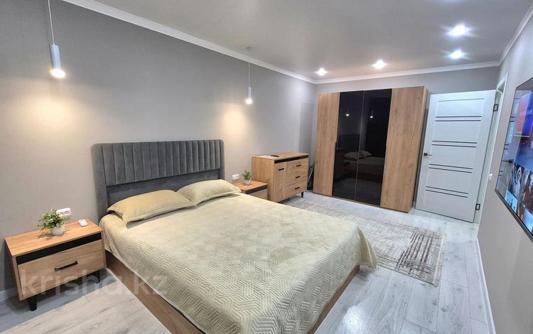 1-комнатная квартира · 34 м² · 2/5 этаж, Кердери 172 — Урал_Казииту_Вокзал_Сокол_Сити Центр за 11 000 ₸ в Уральске — фото 72