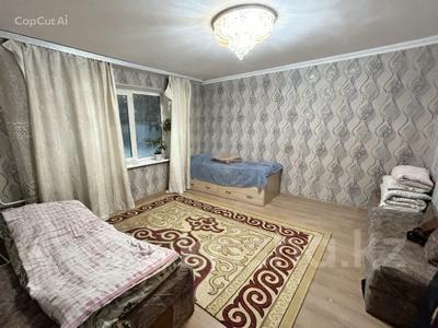 3-бөлмелі пәтер · 65 м² · 1/5 қабат, Майкудук, мкр Голубые пруды, бағасы: 20.5 млн ₸ в Караганде, Алихана Бокейханова р-н