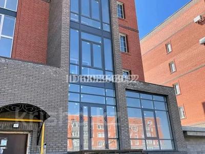 Свободное назначение, офисы, магазины и бутики, склады, салоны красоты, фитнес и спорт, медцентры и аптеки, образование, развлечения, конференц-залы, кабинеты и рабочие места, студии · 226 м² за 700 000 〒 в Актобе, мкр. Алтын орда
