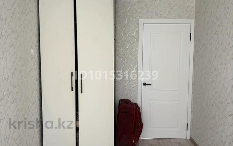 2-бөлмелі пәтер · 46 м² · 4/5 қабат, 14-шағынаудан 42, бағасы: 14 млн ₸ в Караганде, Алихана Бокейханова р-н — фото 2