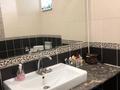 Отдельный дом · 7 комнат · 392 м² · 10 сот., Серпер 16 за 62 млн ₸ в Актобе, мкр Акжар — фото 14