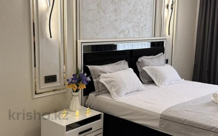 2-бөлмелі пәтер · 70 м² · 15/16 қабат, ул. Шаяхметова 18Б, бағасы: 24 000 ₸ в Шымкенте, Каратауский р-н — фото 2
