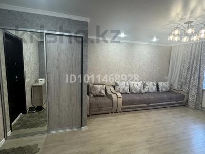 1-комнатная квартира · 45 м² · 1/5 этаж, мкр Юго-Восток, Мкр Степной 3 4 — Во дворе 23 школа за 180 000 〒 в Караганде, Казыбек би р-н