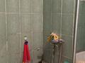 2-комнатная квартира · 50 м² · 5/5 этаж, 3-й микрорайон, 3-шағынаудан — Янгишахар базары жанында за 17 млн ₸ в Шымкенте, Туран р-н — фото 5