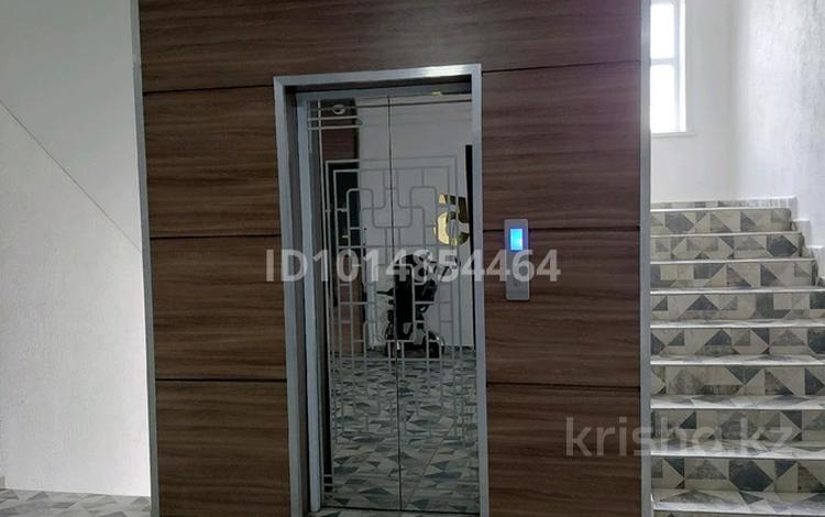 2-комнатная квартира · 73.8 м² · 5/10 этаж, Мкр Сары-Арка 13А за 35 млн ₸ в Кокшетау — фото 2