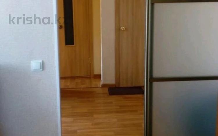 2-комнатная квартира, 48 м², 4 этаж посуточно, Казакстан 97 за 12 000 〒 в Усть-Каменогорске — фото 6