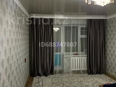 2-бөлмелі пәтер · 55 м² · 2/5 қабат, Кулумбетова 169, бағасы: 18 млн ₸ в Актобе, мкр. Курмыш