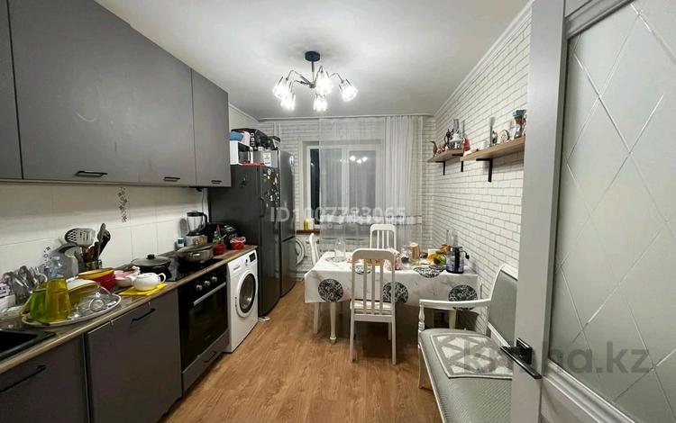 4-бөлмелі пәтер · 80 м² · 3/10 қабат, мкр Юго-Восток, мкр Степной 4 9, бағасы: 35.2 млн ₸ в Караганде, Казыбек би р-н — фото 2