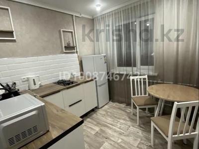 1-бөлмелі пәтер · 40 м² · 2/9 қабат, мкр Самал-2 85, бағасы: 20 000 ₸ в Алматы, Медеуский р-н
