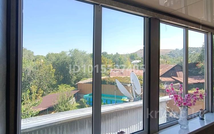4-комнатная квартира · 100 м² · 2/2 этаж, Саратовская — Не далеко от Зоопарка за 250 000 ₸ в Алматы, Медеуский р-н — фото 2