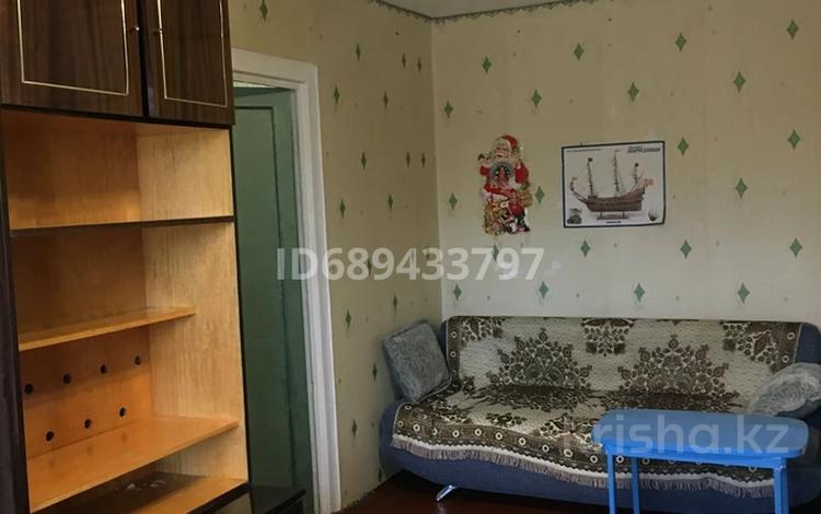 3-комнатная квартира, 40 м², 4/5 этаж помесячно, Айманова 18 за 130 000 〒 в Павлодаре — фото 2