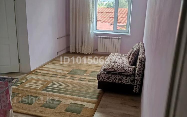 3-комнатная квартира · 68 м² · 3/3 этаж, Карасай Батыра 237 — Карасай Батыра пересечения Аносова за 350 000 ₸ в Алматы, Алмалинский р-н — фото 2