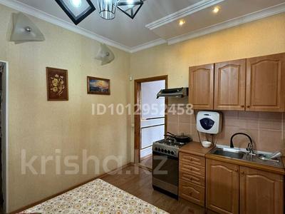Отдельный дом · 7 комнат · 230 м² · 19 сот., мкр Кунгей 987 за 60 млн ₸ в Караганде, Казыбек би р-н