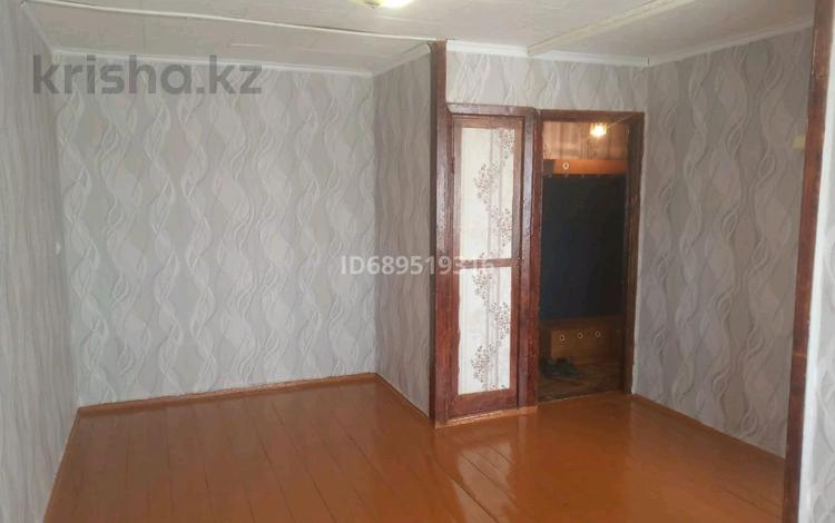 1-комнатная квартира, 30.3 м², 5/5 этаж, 1 мк. за 4 млн 〒 в Лисаковске — фото 2