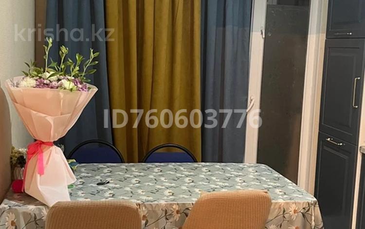 3-комнатная квартира · 80 м² · 7/12 этаж, 11-я 31/3 — Балкон, Каусарға қарсы Мята үстіндегі дом за 32 млн 〒 в Туркестане — фото 2