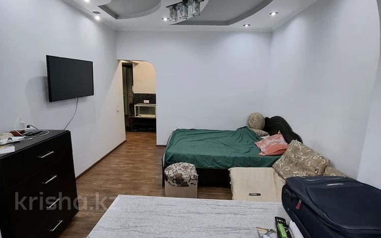 1-комнатная квартира · 39 м² · 3/5 этаж, мкр Айнабулак-4, мкр Айнабулак-2 за 27 млн ₸ в Алматы, Жетысуский р-н — фото 2