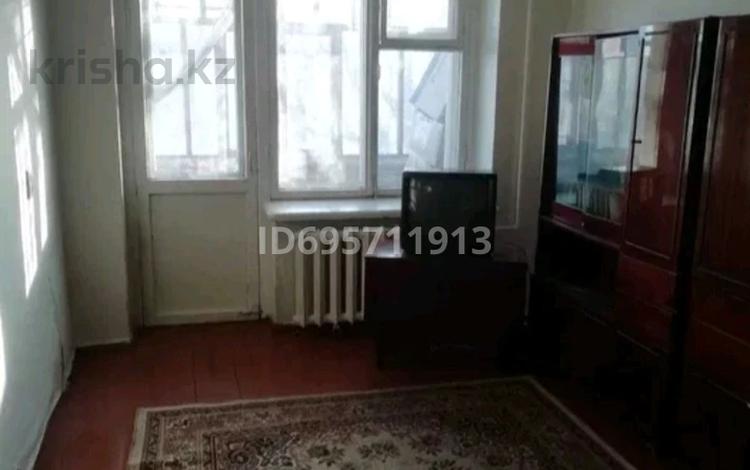 1-комнатная квартира · 30 м² · 2/5 этаж, 50 лет октября 19 — Цум за ~ 6 млн 〒 в Рудном — фото 2