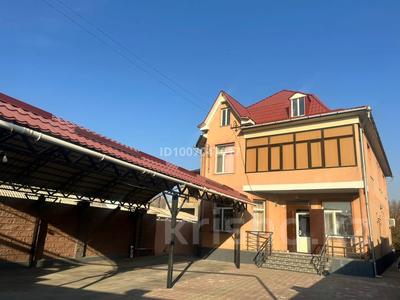 Отдельный дом · 5 комнат · 350 м² · 12 сот., Абылайхана 227 за 125 млн 〒 в Аксукенте