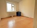 2-бөлмелі пәтер · 55 м² · 3/5 қабат, 4 ш/а 14, бағасы: 17 млн ₸ в Уральске, мкр 4 — фото 4
