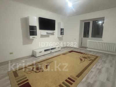 2-комнатная квартира · 65 м² · 3/9 этаж, Мкр. Батыс-2 1Г — Мустафа Шокая за 200 000 〒 в Актобе