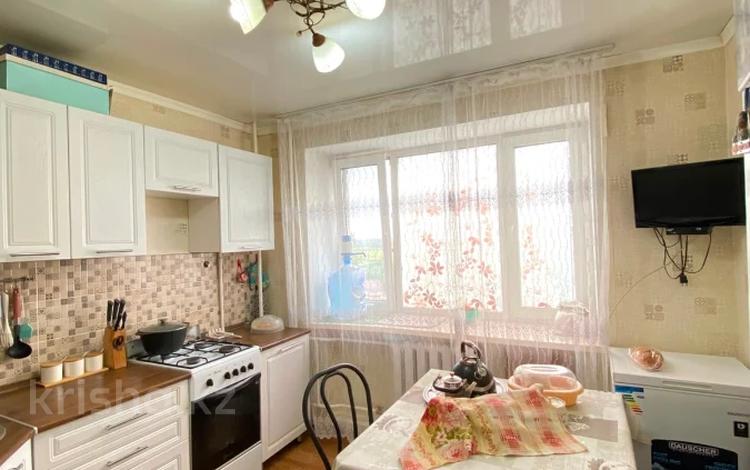 3-бөлмелі пәтер · 84.5 м² · 3/6 қабат, воинов-интернациолистов 2/1, бағасы: 38 млн ₸ в Костанае — фото 2