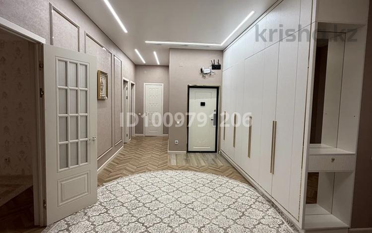 4-бөлмелі пәтер · 178 м² · 11/13 қабат, 16-й мкр 111, бағасы: 69 млн ₸ в Актау — фото 15