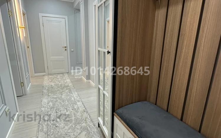 3-комнатная квартира · 93 м² · 4/9 этаж, мкр Айгуль, Евразия 87 за 35 млн ₸ в Уральске — фото 2