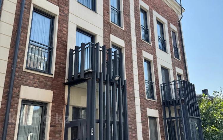 10-комнатная квартира · 374.7 м² · 1/4 этаж, Каппарова 38 за 490 млн ₸ в Алматы, Медеуский р-н — фото 20