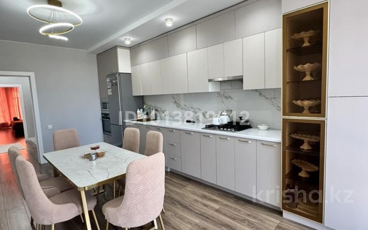 3-бөлмелі пәтер · 96 м² · 4/5 қабат, мкр. Алтын орда, байсанат 4 — по ул Газиза Жубановой, бағасы: 41.5 млн ₸ в Актобе — фото 2
