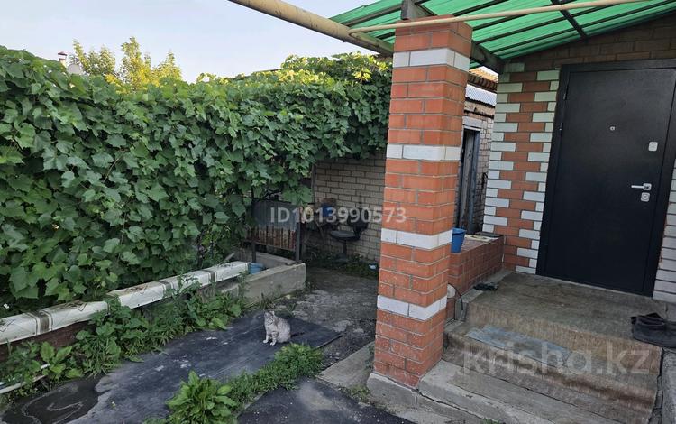Часть дома · 3 комнаты · 102 м² · 10 сот., Гагарина 4/2 за 25 млн ₸ в Хромтау — фото 2