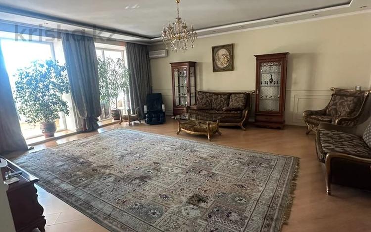4-бөлмелі пәтер · 187 м² · 5/5 қабат, Козбагарова 42, бағасы: 120 млн ₸ в Семее — фото 2