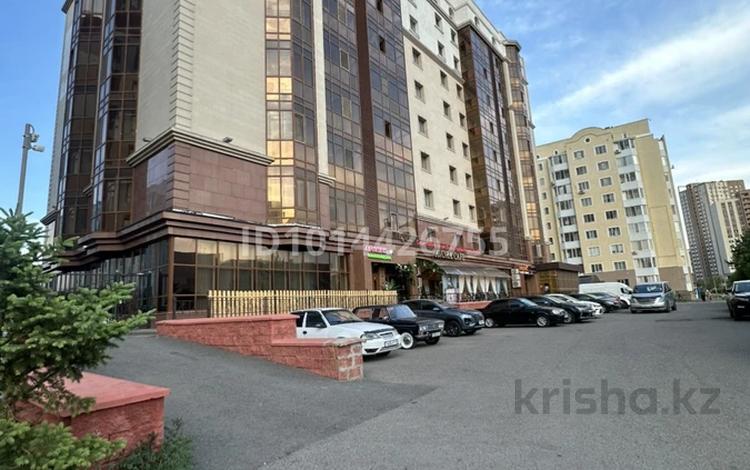 2-бөлмелі пәтер · 60 м² · 10/10 қабат, Максут Нарикбаев 12, бағасы: 23.5 млн ₸ в Астане, Нура р-н — фото 2