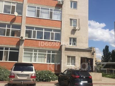 4-комнатная квартира, 197.2 м², 10/10 этаж, мкр Шанхай, Казангапа 57В за 41 млн 〒 в Актобе, мкр Шанхай